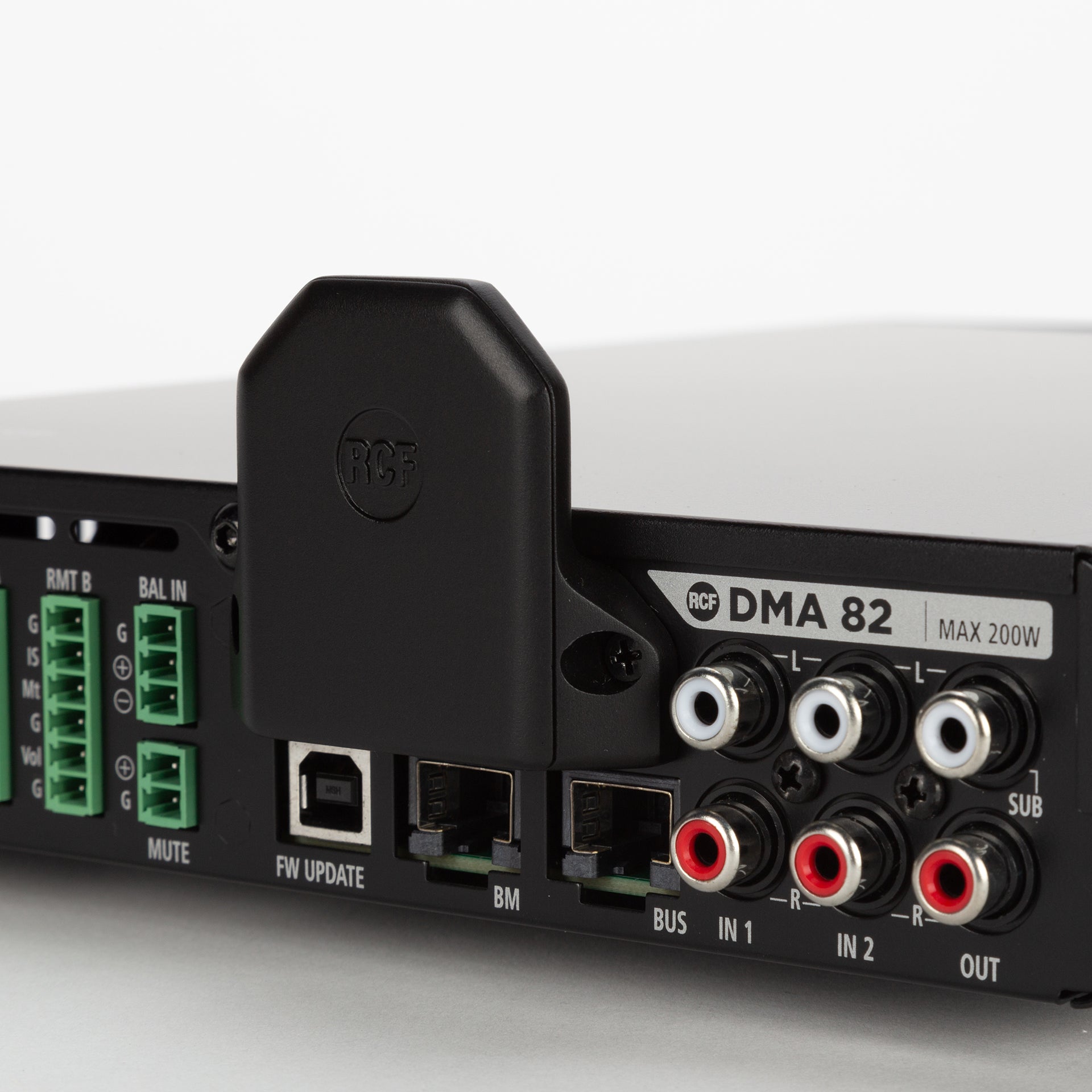 RCF BT BOARD DMA
OPTIONAL BLUETOOTH BOARD ATTACHED ON A DMA AMPLIFIER IN A WHITE BACKGROUND