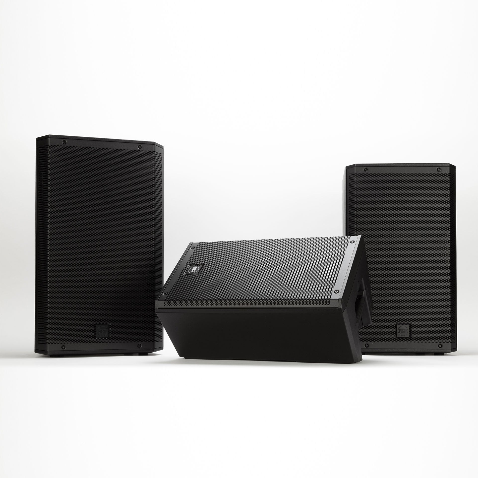 RCF ART 945-A professional speaker front panel view showing driver configuration
